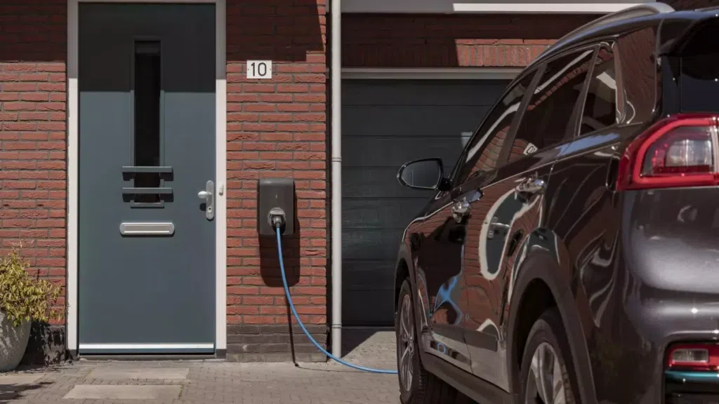 présentation de la borne de recharge alfen eve single s-line